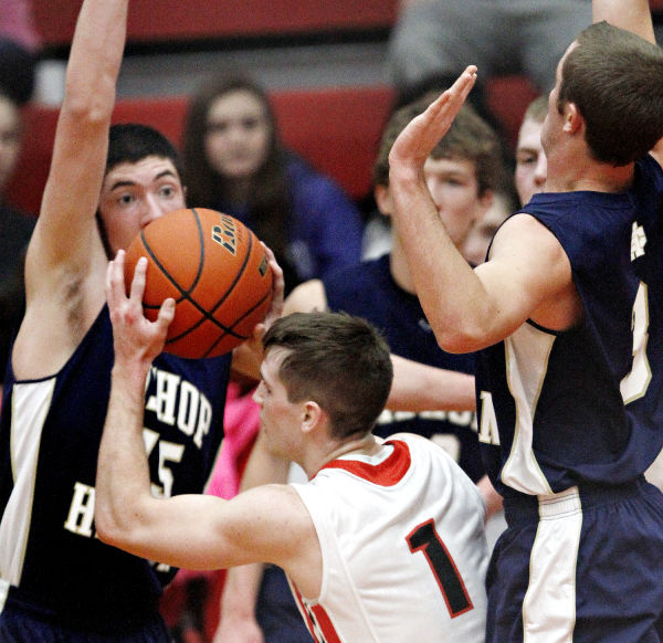 Bishop Heelan vs South Sioux City basketball 011215